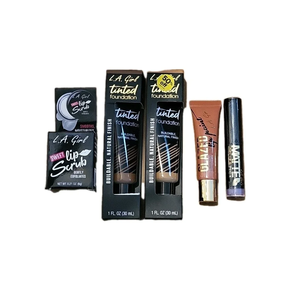 La Girl Mixed 5pc Makeup Bundle, 2x TINTED Foundation,  Lip Scrub - Paint - Stic